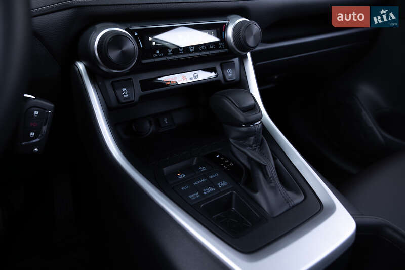 Внедорожник / Кроссовер Toyota RAV4 2022 в Киеве