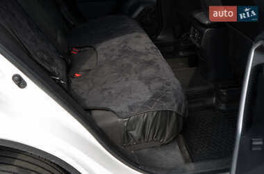 Внедорожник / Кроссовер Toyota RAV4 2018 в Киеве