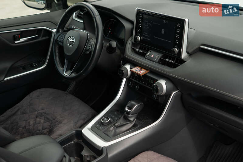 Внедорожник / Кроссовер Toyota RAV4 2018 в Киеве фото 26 Внедорожник / Кроссовер Toyota RAV4 2018 в Киеве