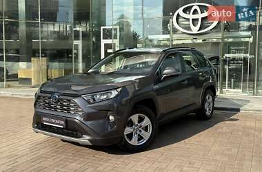 Внедорожник / Кроссовер Toyota RAV4 2020 в Киеве