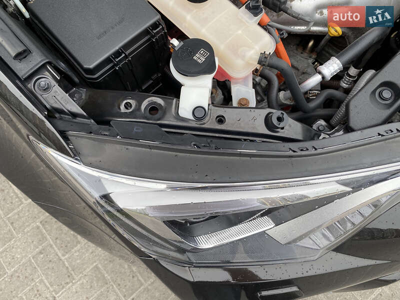 Внедорожник / Кроссовер Toyota RAV4 2016 в Житомире