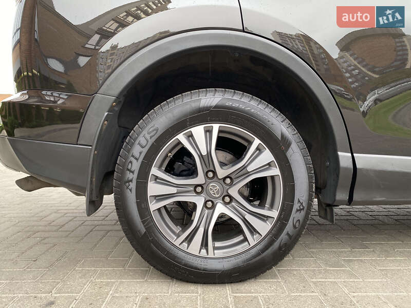 Внедорожник / Кроссовер Toyota RAV4 2016 в Житомире