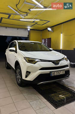 Позашляховик / Кросовер Toyota RAV4 2017 в Кривому Розі