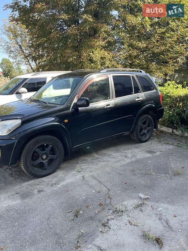Внедорожник / Кроссовер Toyota RAV4 2002 в 
