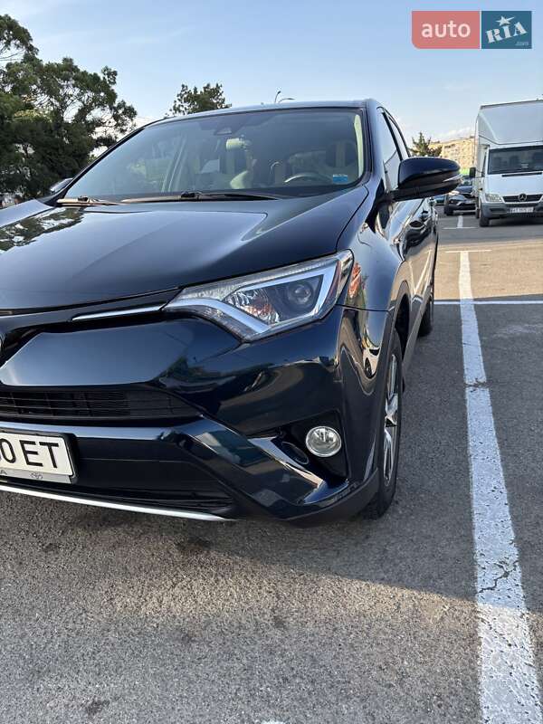 Внедорожник / Кроссовер Toyota RAV4 2018 в Ивано-Франковске фото 3 Внедорожник / Кроссовер Toyota RAV4 2018 в Ивано-Франковске