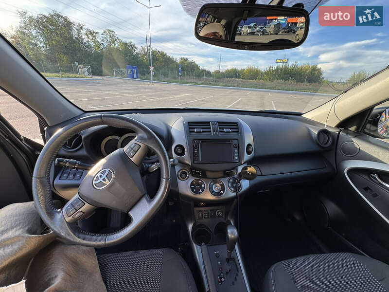 Позашляховик / Кросовер Toyota RAV4 2012 в Запоріжжі