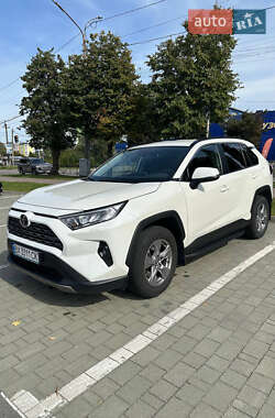 Внедорожник / Кроссовер Toyota RAV4 2021 в Хмельницком