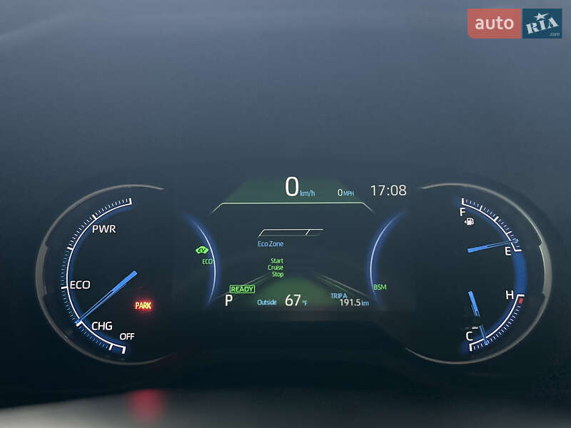 Внедорожник / Кроссовер Toyota RAV4 2021 в Ровно