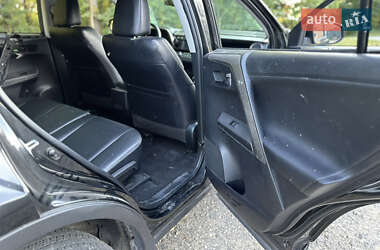 Внедорожник / Кроссовер Toyota RAV4 2014 в 