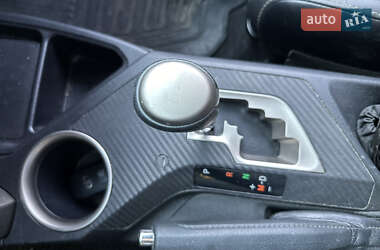 Внедорожник / Кроссовер Toyota RAV4 2014 в 