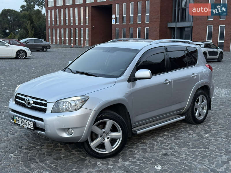 Внедорожник / Кроссовер Toyota RAV4 2007 в Днепре