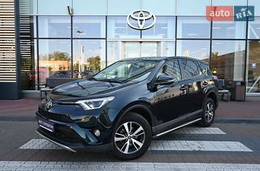 Внедорожник / Кроссовер Toyota RAV4 2018 в Киеве