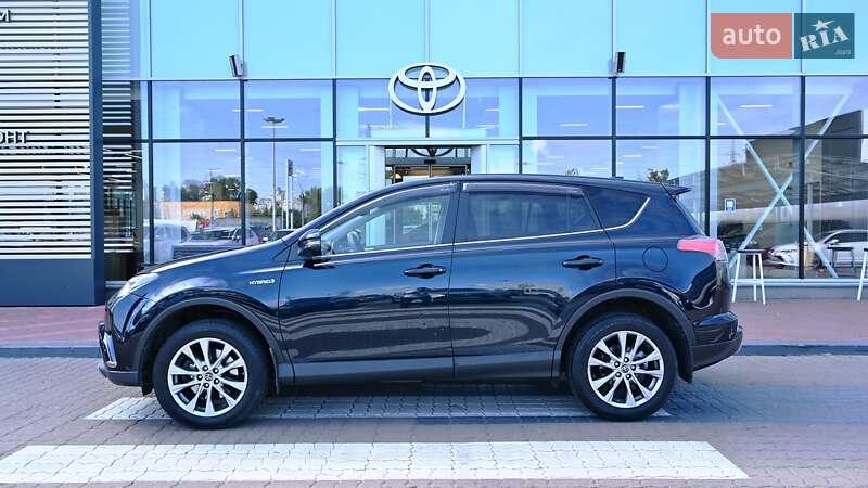 Внедорожник / Кроссовер Toyota RAV4 2017 в Киеве