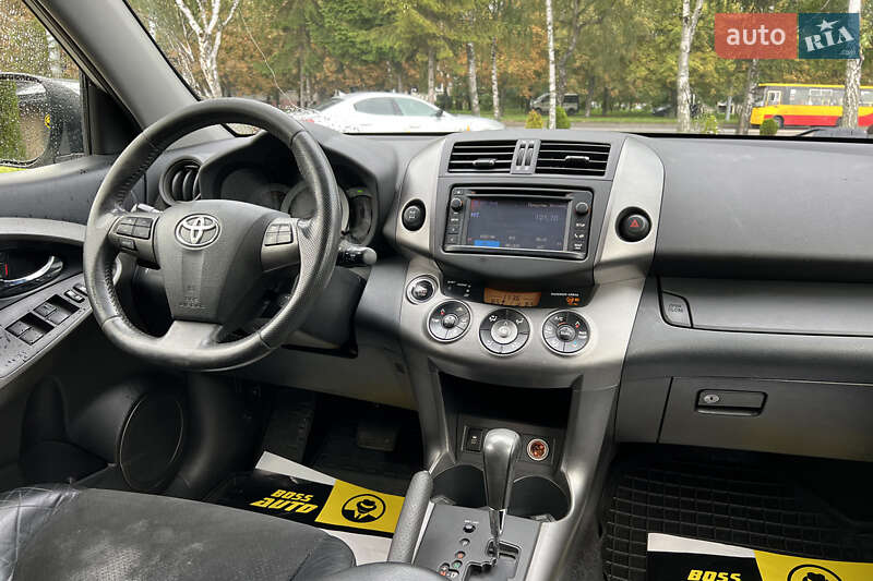 Внедорожник / Кроссовер Toyota RAV4 2012 в Львове