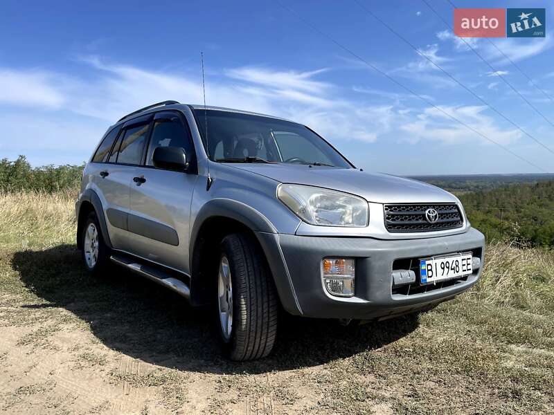 Позашляховик / Кросовер Toyota RAV4 2000 в 