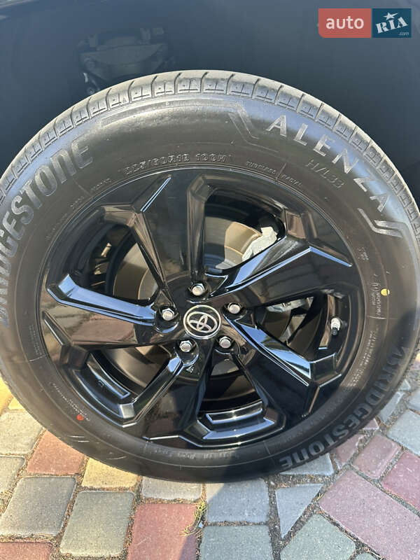 Внедорожник / Кроссовер Toyota RAV4 2021 в Одессе