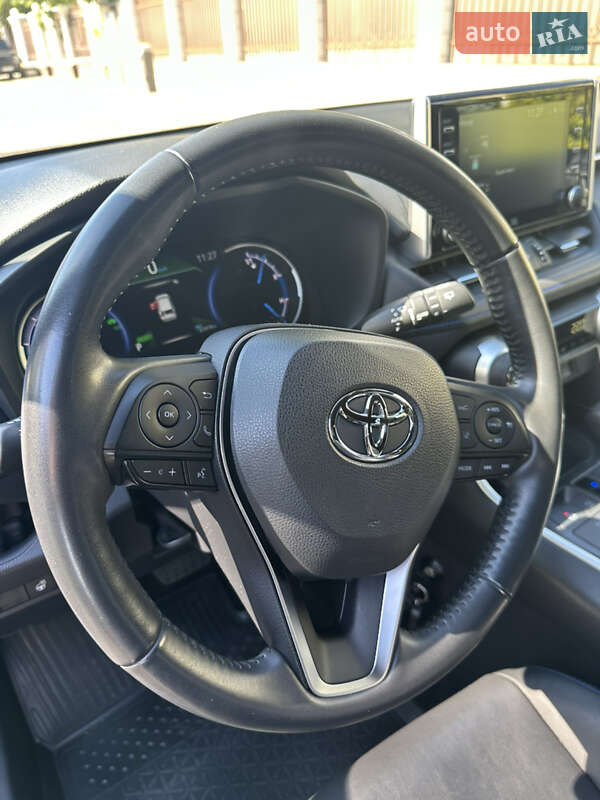 Внедорожник / Кроссовер Toyota RAV4 2021 в Одессе