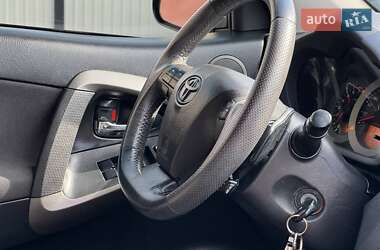 Внедорожник / Кроссовер Toyota RAV4 2011 в 