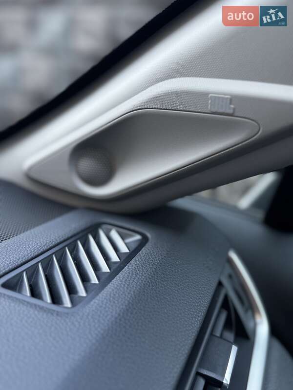 Позашляховик / Кросовер Toyota RAV4 2024 в Рівному