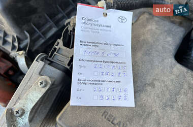 Внедорожник / Кроссовер Toyota RAV4 2017 в 