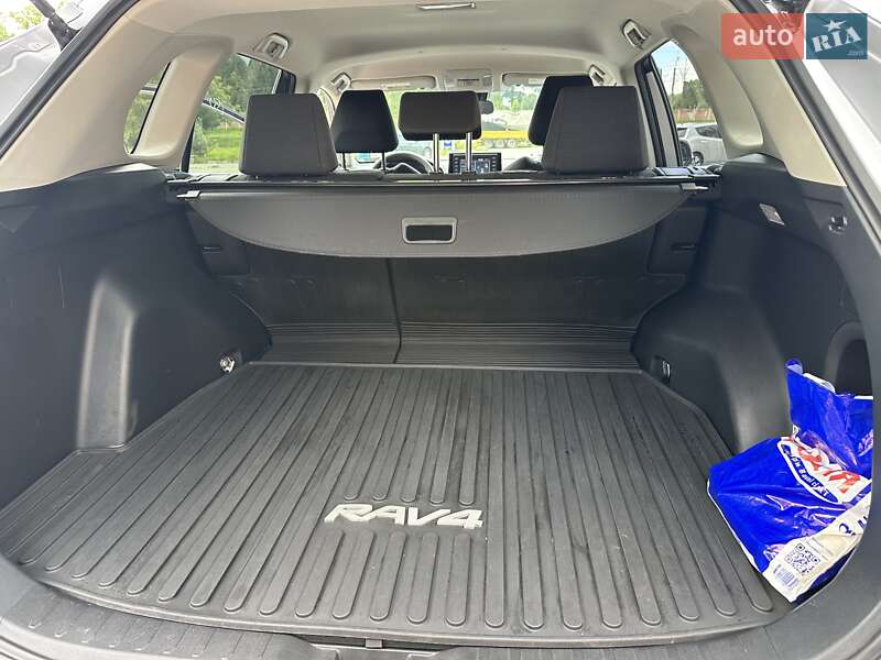 Позашляховик / Кросовер Toyota RAV4 2021 в Хмельницькому