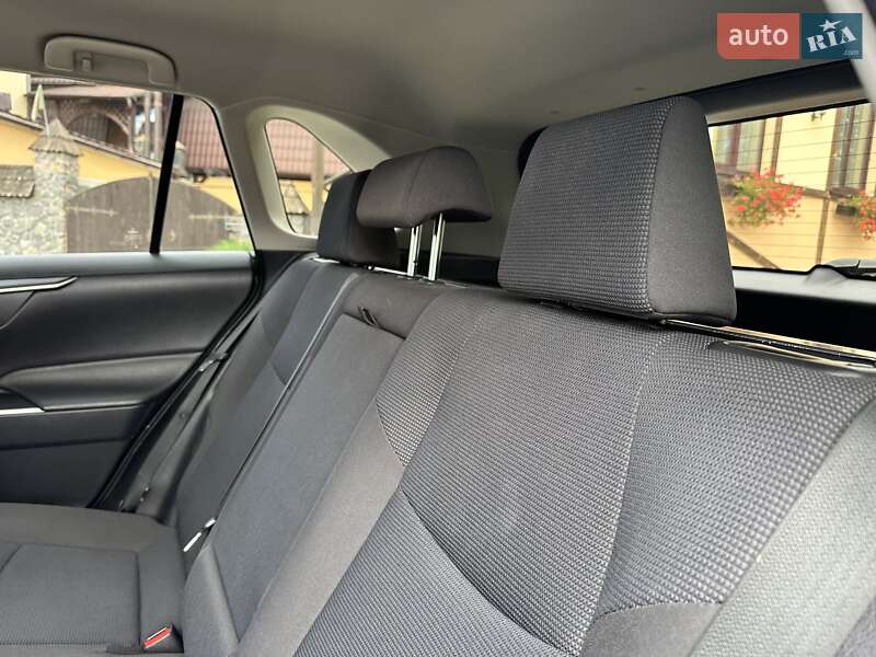 Позашляховик / Кросовер Toyota RAV4 2021 в Хмельницькому