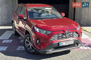 Внедорожник / Кроссовер Toyota RAV4 2022 в Львове