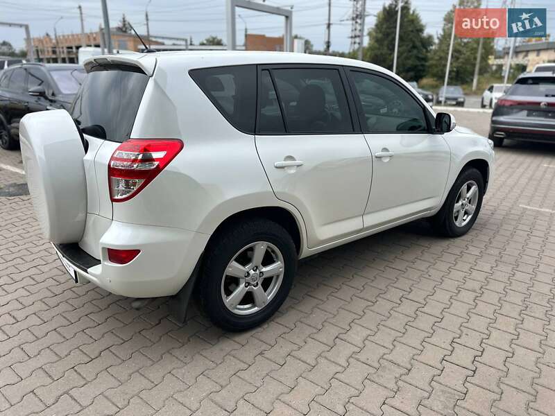 Позашляховик / Кросовер Toyota RAV4 2011 в Чернівцях фото 6 Позашляховик / Кросовер Toyota RAV4 2011 в Чернівцях