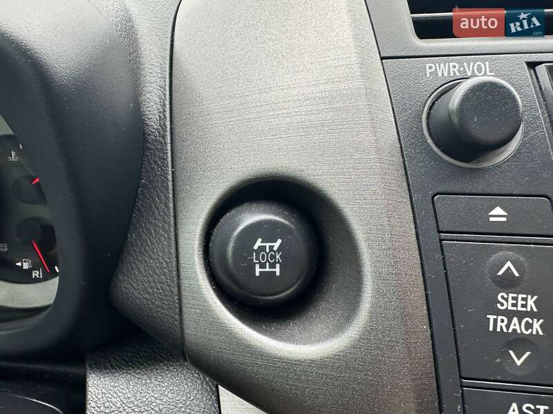 Позашляховик / Кросовер Toyota RAV4 2011 в Чернівцях фото 14 Позашляховик / Кросовер Toyota RAV4 2011 в Чернівцях