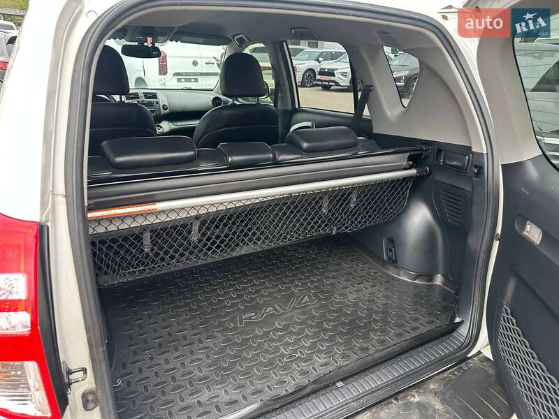 Позашляховик / Кросовер Toyota RAV4 2011 в Чернівцях фото 24 Позашляховик / Кросовер Toyota RAV4 2011 в Чернівцях