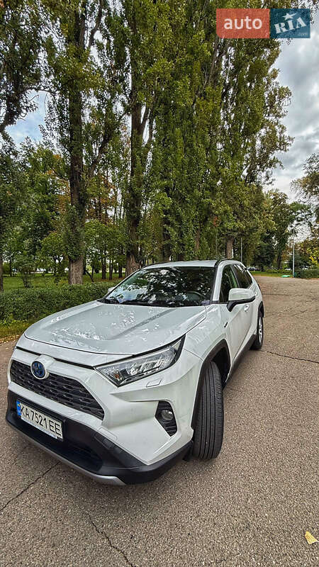 Toyota RAV4 2021