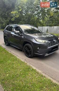 Внедорожник / Кроссовер Toyota RAV4 2019 в 
