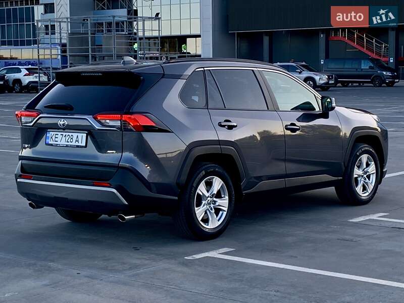 Позашляховик / Кросовер Toyota RAV4 2018 в Києві