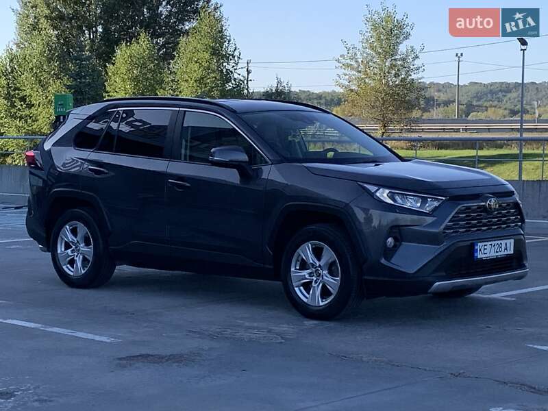 Позашляховик / Кросовер Toyota RAV4 2018 в Києві