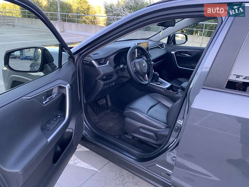 Позашляховик / Кросовер Toyota RAV4 2018 в Києві