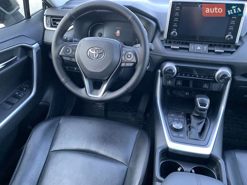 Позашляховик / Кросовер Toyota RAV4 2018 в Києві