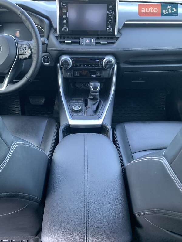 Позашляховик / Кросовер Toyota RAV4 2018 в Києві