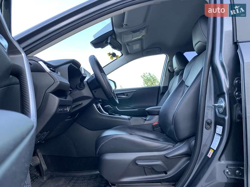 Позашляховик / Кросовер Toyota RAV4 2018 в Києві