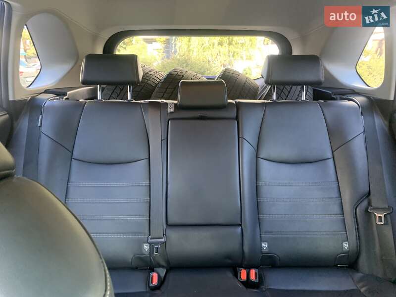 Позашляховик / Кросовер Toyota RAV4 2018 в Києві