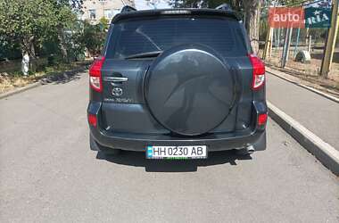 Внедорожник / Кроссовер Toyota RAV4 2006 в 