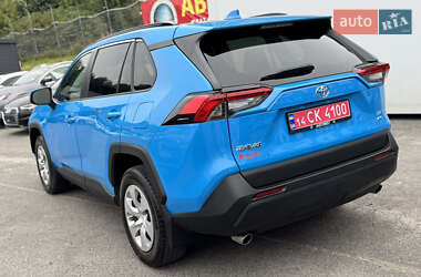 Внедорожник / Кроссовер Toyota RAV4 2019 в 