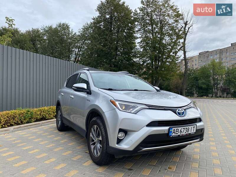Внедорожник / Кроссовер Toyota RAV4 2016 в Виннице