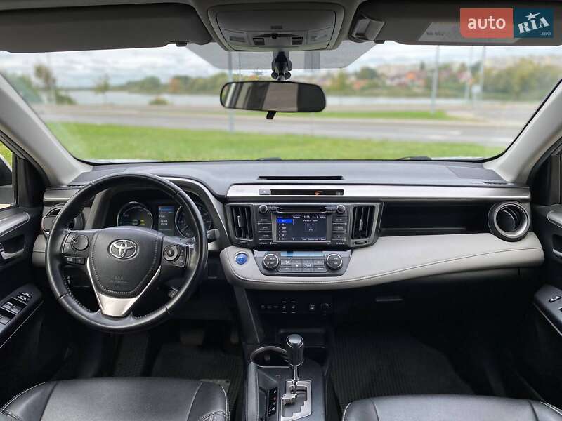 Внедорожник / Кроссовер Toyota RAV4 2016 в Виннице