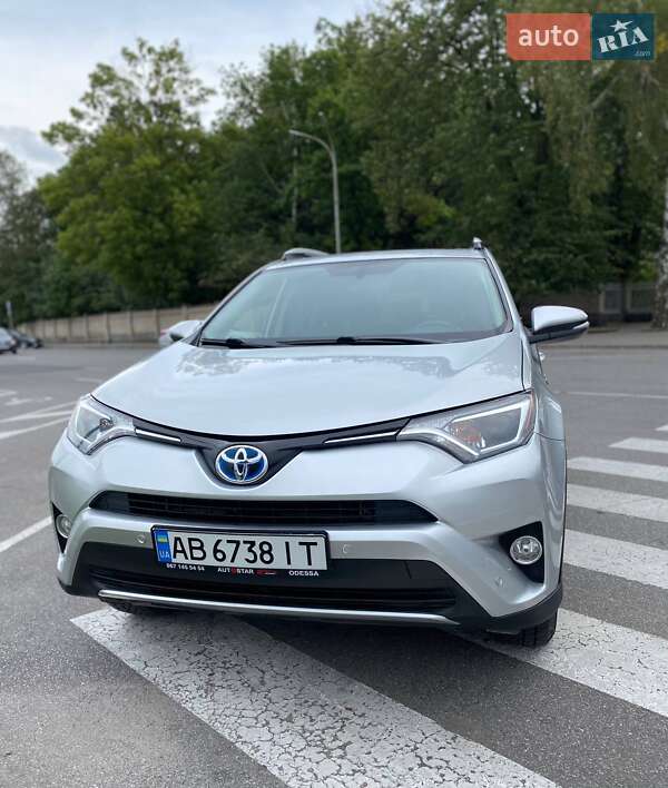 Внедорожник / Кроссовер Toyota RAV4 2016 в Виннице