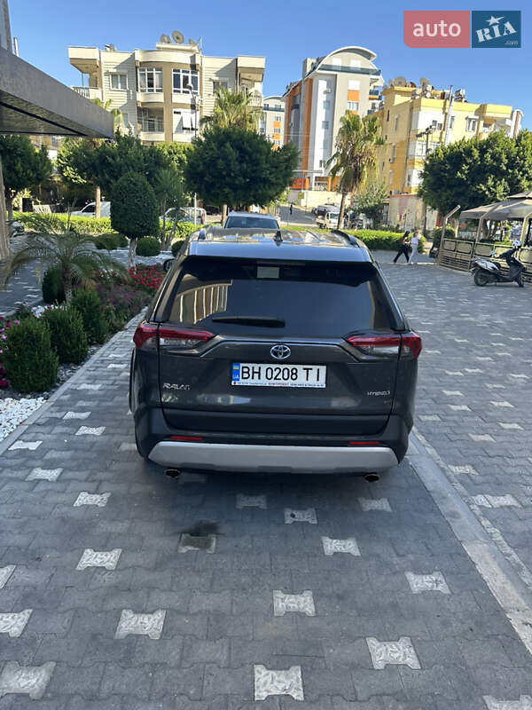 Внедорожник / Кроссовер Toyota RAV4 2023 в Одессе