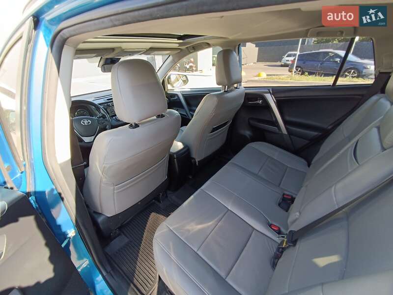 Позашляховик / Кросовер Toyota RAV4 2017 в Києві фото 17 Позашляховик / Кросовер Toyota RAV4 2017 в Києві