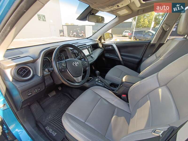 Позашляховик / Кросовер Toyota RAV4 2017 в Києві фото 22 Позашляховик / Кросовер Toyota RAV4 2017 в Києві