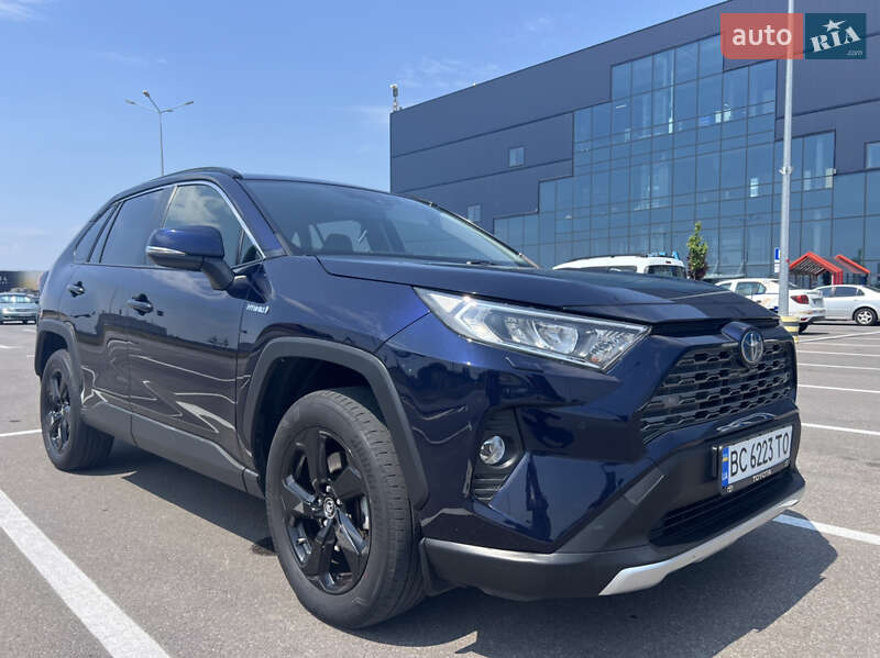 Toyota RAV4 2021