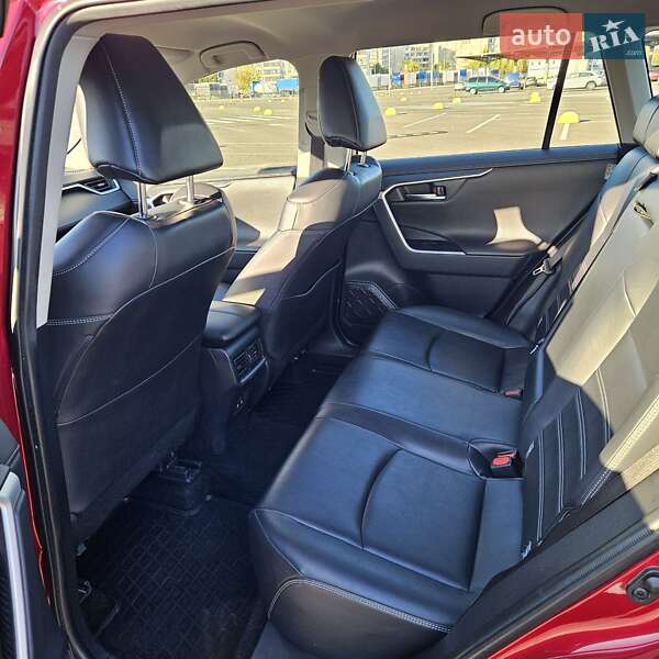 Позашляховик / Кросовер Toyota RAV4 2019 в Києві