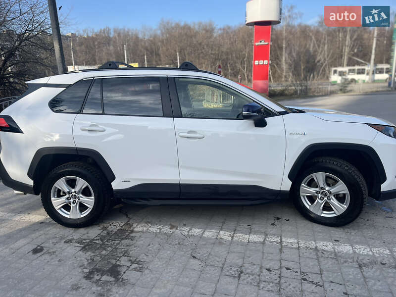 Внедорожник / Кроссовер Toyota RAV4 2019 в Тернополе